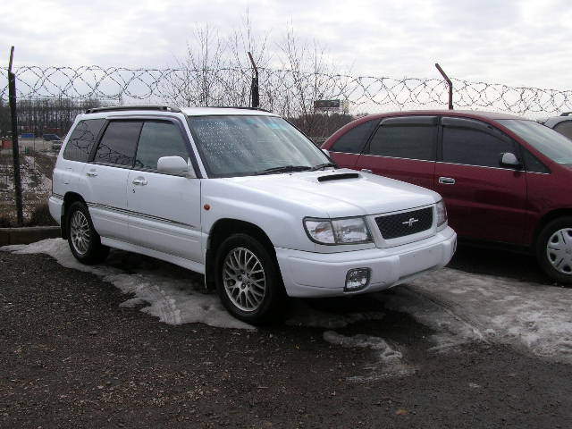 1998 Subaru Forester Photos