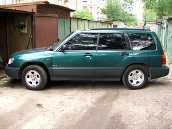 1999 Subaru Forester Pictures