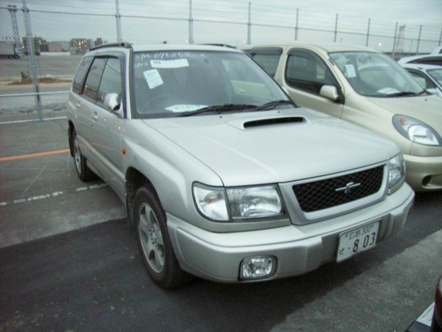 1999 Subaru Forester Photos