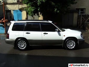 1999 Subaru Forester Photos