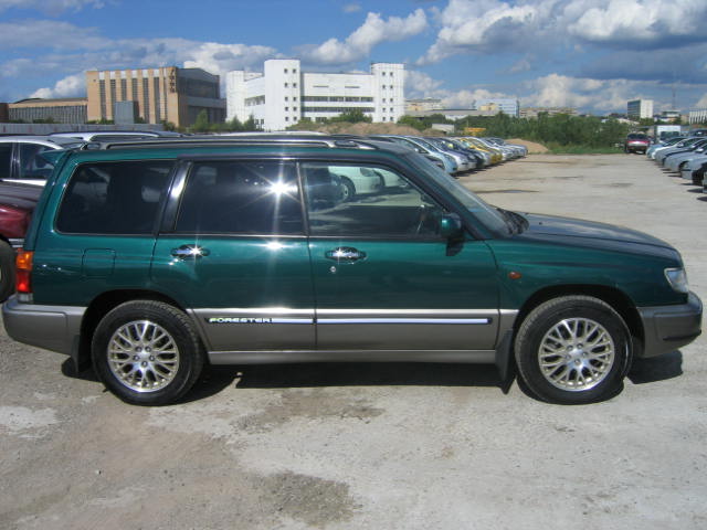 1999 Subaru Forester Photos