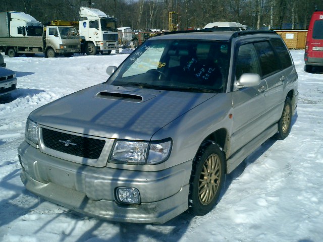 1999 Subaru Forester Photos