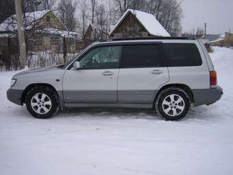 1999 Subaru Forester Photos