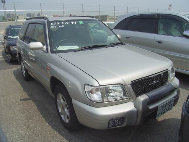 2000 Subaru Forester Photos