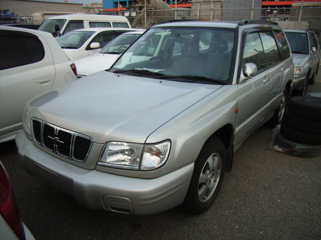 2000 Subaru Forester Pictures