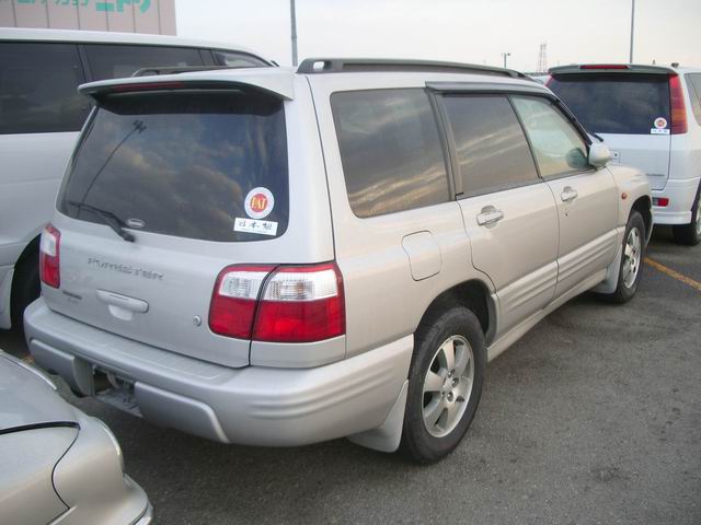 2000 Subaru Forester Pictures