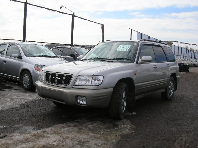 2000 Subaru Forester Pictures