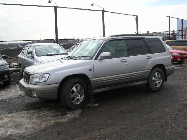2000 Subaru Forester Photos