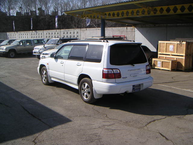 2000 Subaru Forester Pictures
