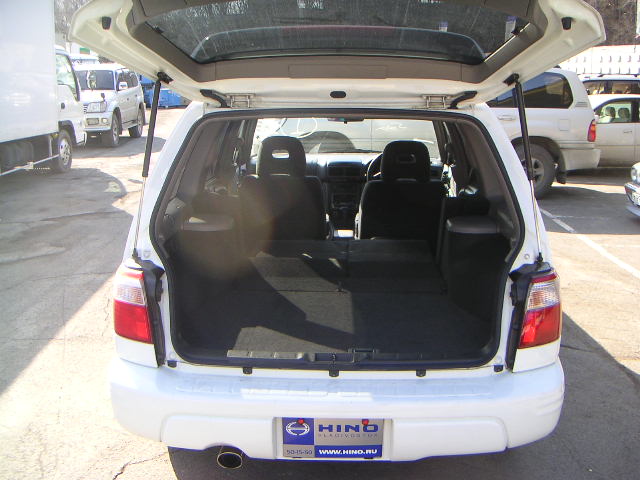 2000 Subaru Forester Images