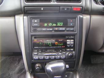 2000 Subaru Forester Photos