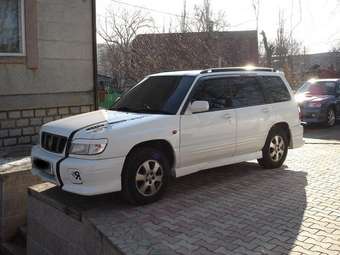 2000 Subaru Forester Photos