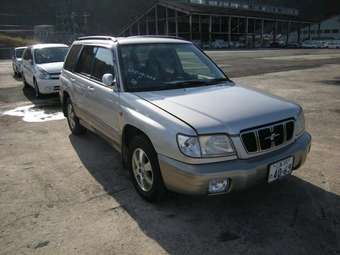 2000 Subaru Forester Pictures