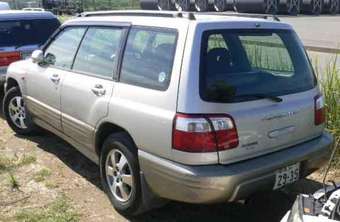 2000 Subaru Forester Photos