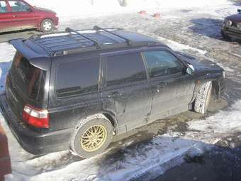 2000 Subaru Forester Images