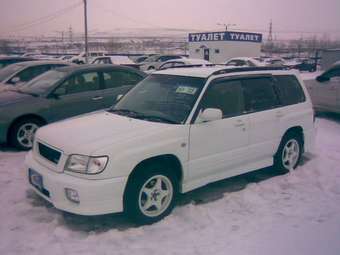 2000 Subaru Forester Photos
