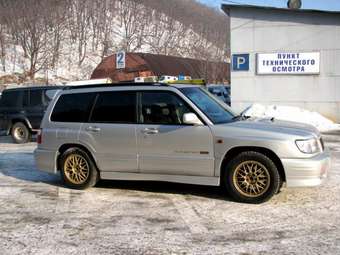 2000 Subaru Forester Images