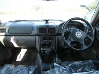 2000 Subaru Forester Pictures
