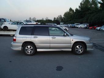 2000 Subaru Forester Pictures