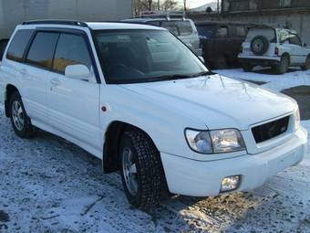 2000 Subaru Forester Photos