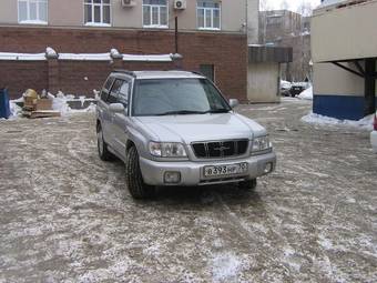 2000 Subaru Forester Photos