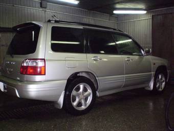 2000 Subaru Forester Photos