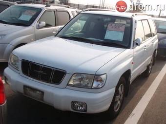 2000 Subaru Forester Images