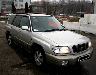2000 Subaru Forester Photos