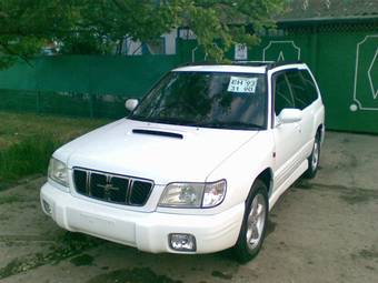 2000 Subaru Forester Pictures