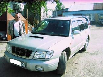 2000 Subaru Forester Pictures