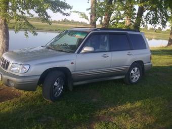 2000 Subaru Forester Photos