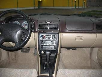 2000 Subaru Forester Images