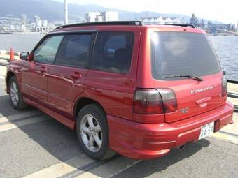 2000 Subaru Forester Photos