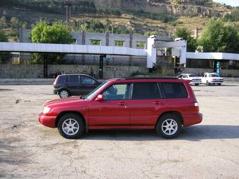 2000 Subaru Forester Photos
