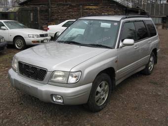 2000 Subaru Forester Photos