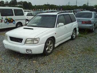 2000 Subaru Forester Photos