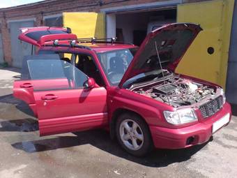 2000 Subaru Forester Photos