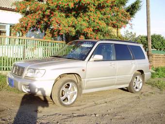 2000 Subaru Forester Pictures