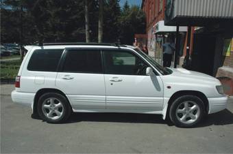 2000 Subaru Forester Photos
