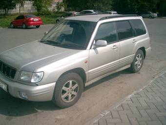 2000 Subaru Forester Photos