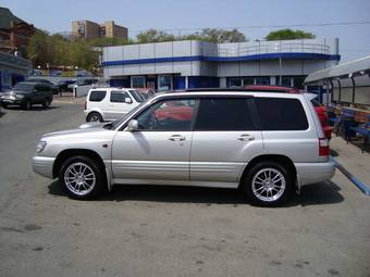 2000 Subaru Forester Pictures