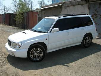 2000 Subaru Forester Pictures