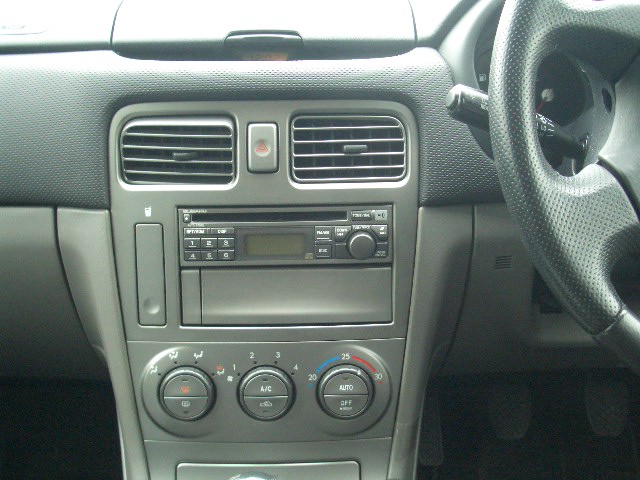 2003 Subaru Forester Photos