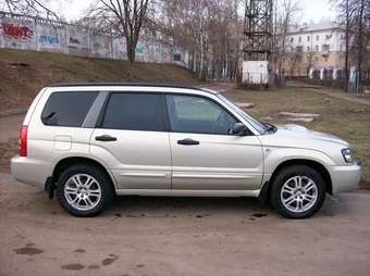 2004 Subaru Forester Photos