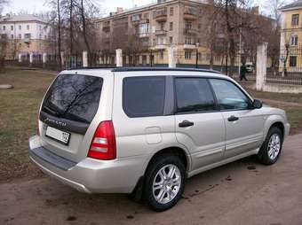 2004 Subaru Forester Images