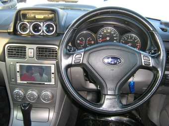 2004 Subaru Forester Pictures