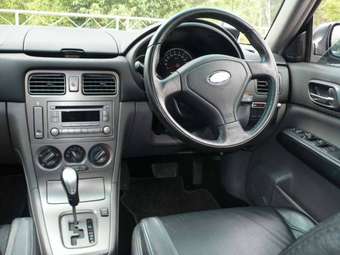 2004 Subaru Forester Pictures