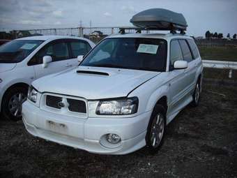 2004 Subaru Forester Images