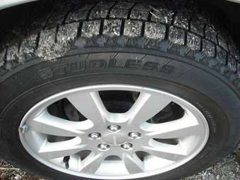 2004 Subaru Forester Photos
