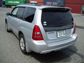 2004 Subaru Forester Images